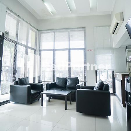 雅加达 Toba Mansion Syariah Near Benhil Redpartner酒店 外观 照片