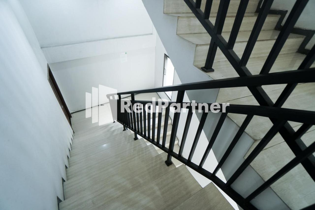 雅加达 Toba Mansion Syariah Near Benhil Redpartner酒店 外观 照片