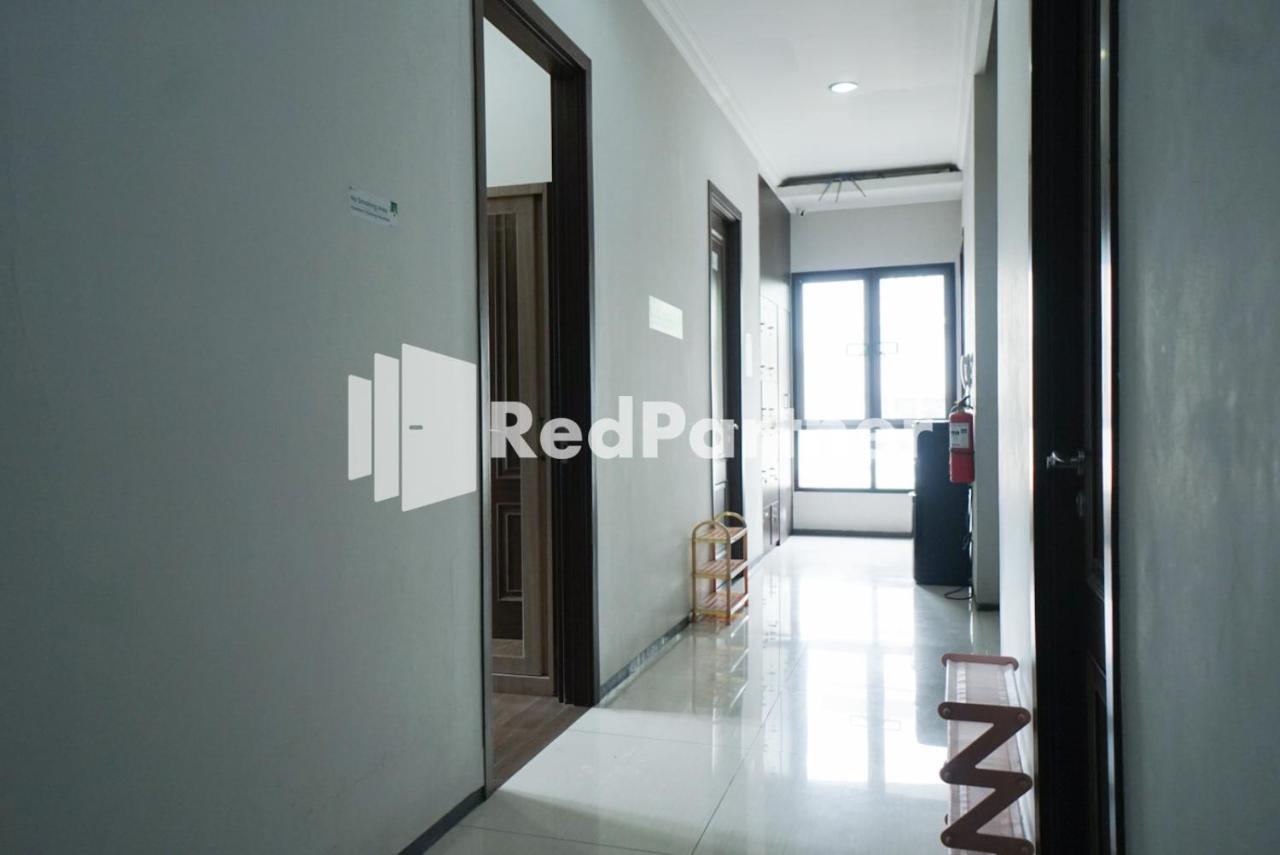 雅加达 Toba Mansion Syariah Near Benhil Redpartner酒店 外观 照片