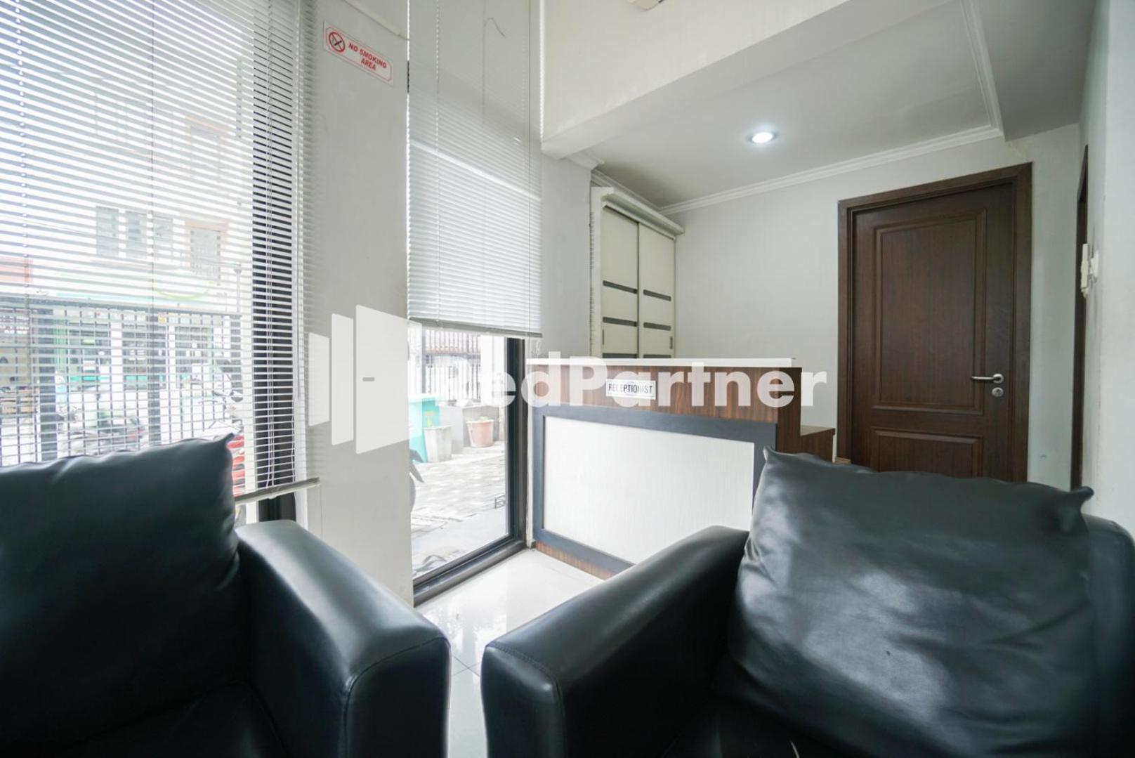 雅加达 Toba Mansion Syariah Near Benhil Redpartner酒店 外观 照片